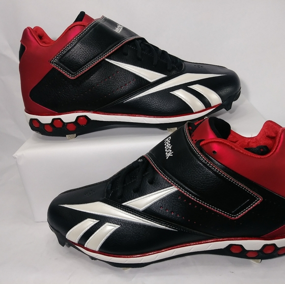 New Reebok sneakers with cleats - Picture 7 of 11